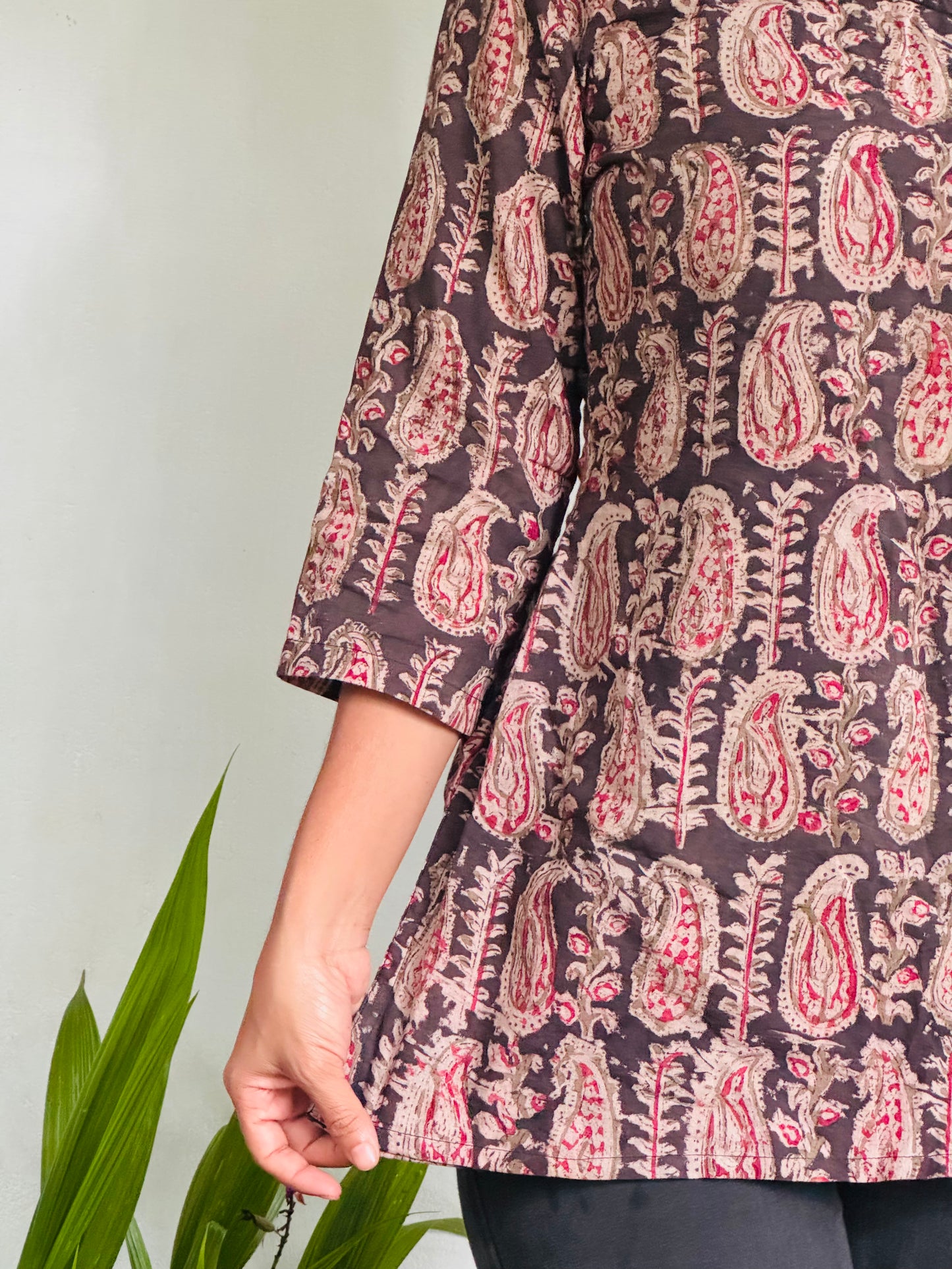 Mythreyi - Kalamkari Handblock Printed Short Kurta