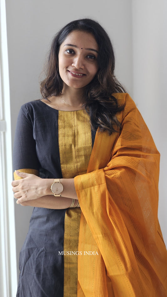 Shaambhavi - Mangalgiri Kurta Set