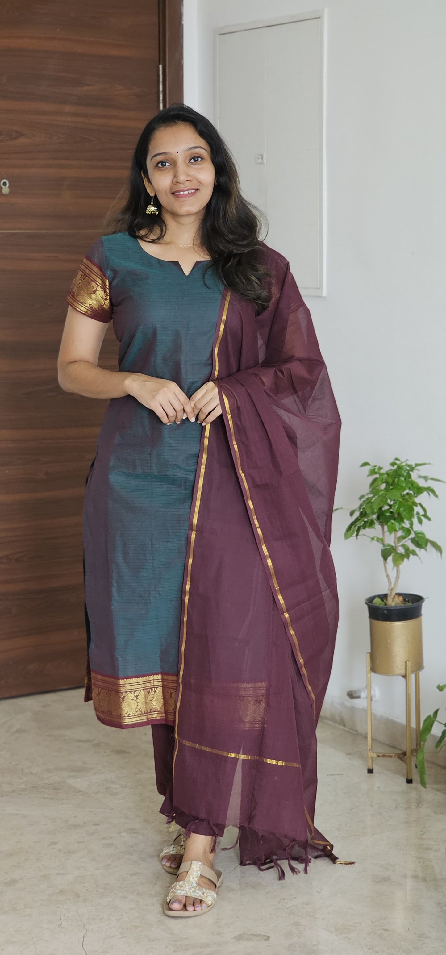 Azhagi - Mangalgiri Pattu Border Handwoven Kurta Set