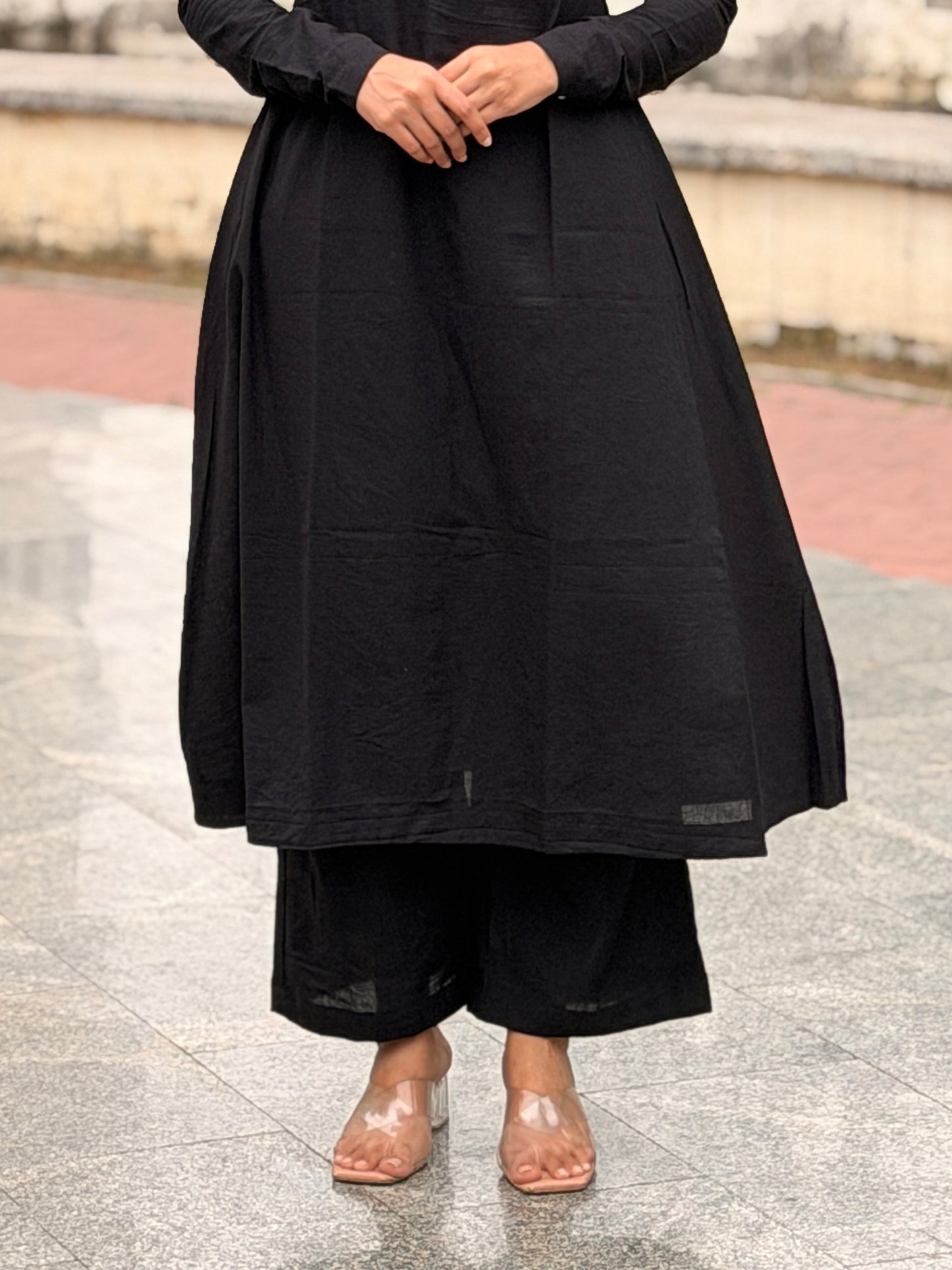 Thira - Black Cotton Parallel Pants