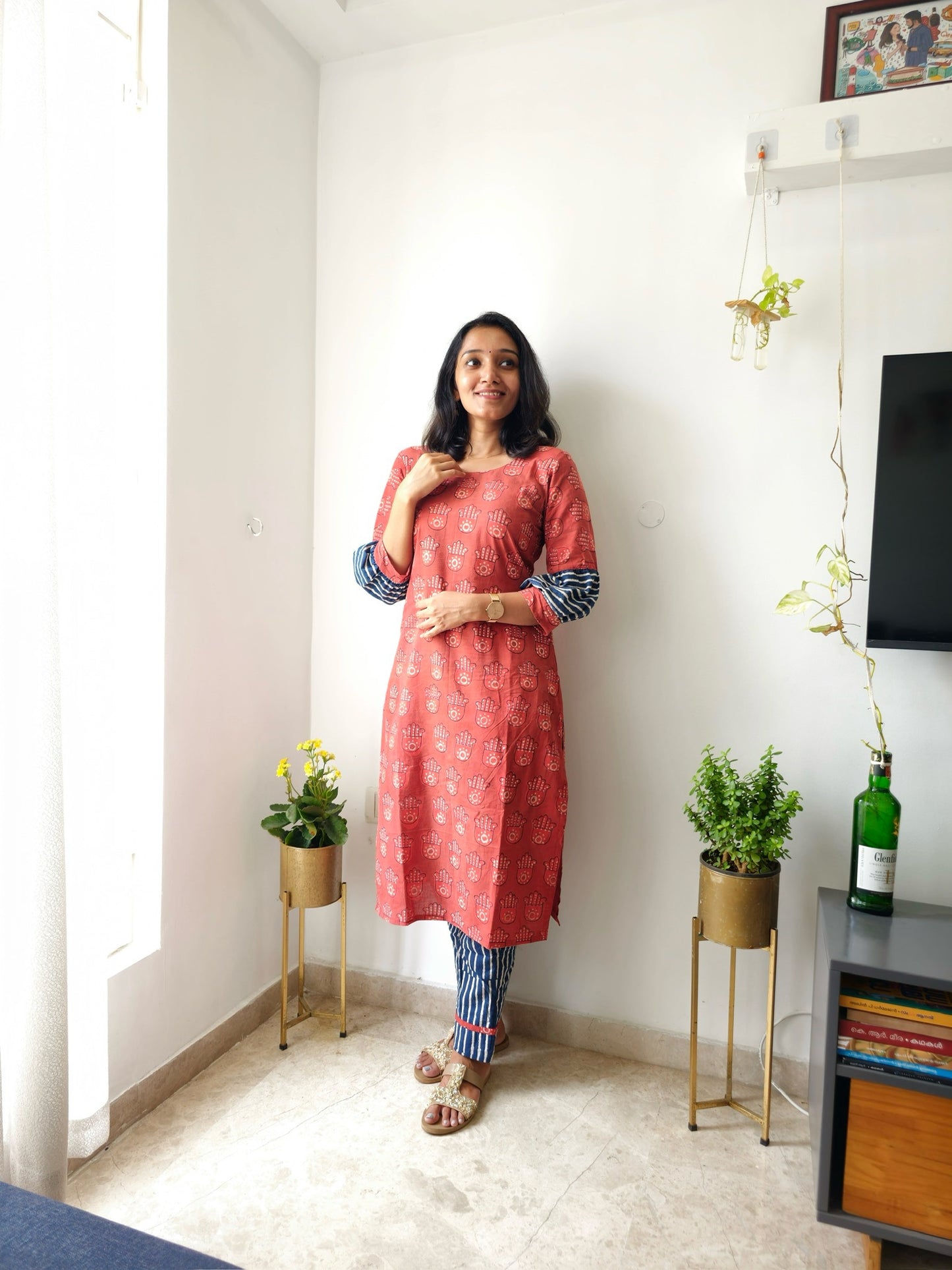 Mrinalini - Sanganeri Handblock Printed Kurta Set