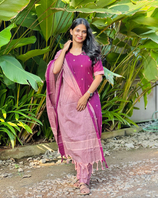 Kasthuri - Handloom Kurta Set