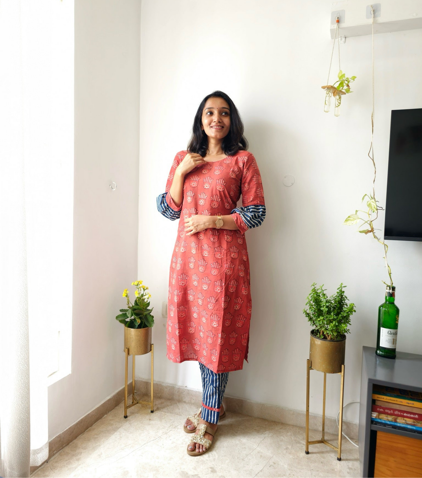 Mrinalini - Sanganeri Handblock Printed Kurta Set