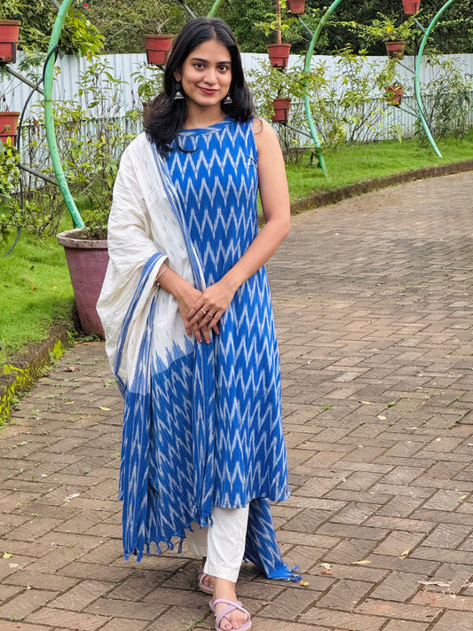 Aishani - Ikkat Suit Set