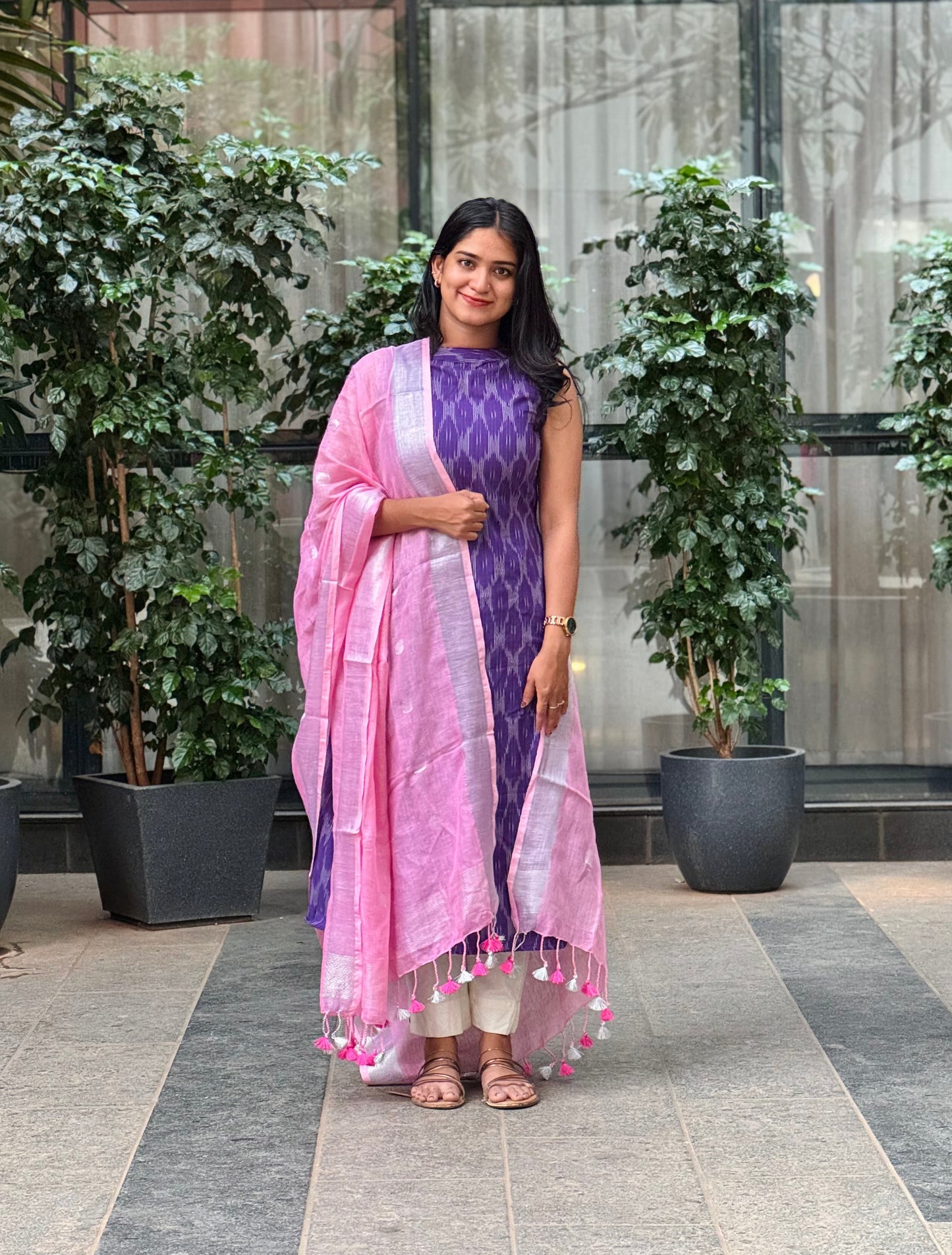 Yuva - Ikkat Kurta & Dupatta Set