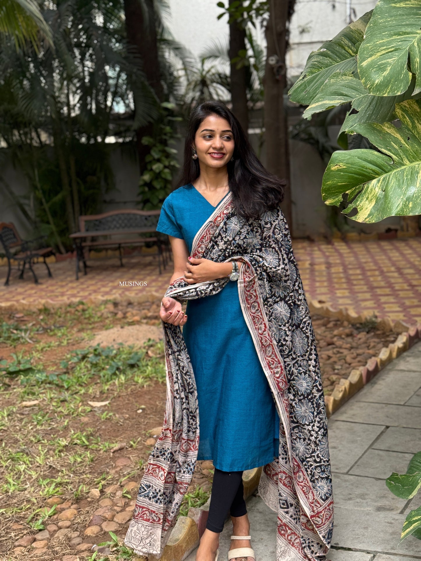 Varshini - Mangalgiri Kurta x Handblock Printed Kalamkari Dupatta