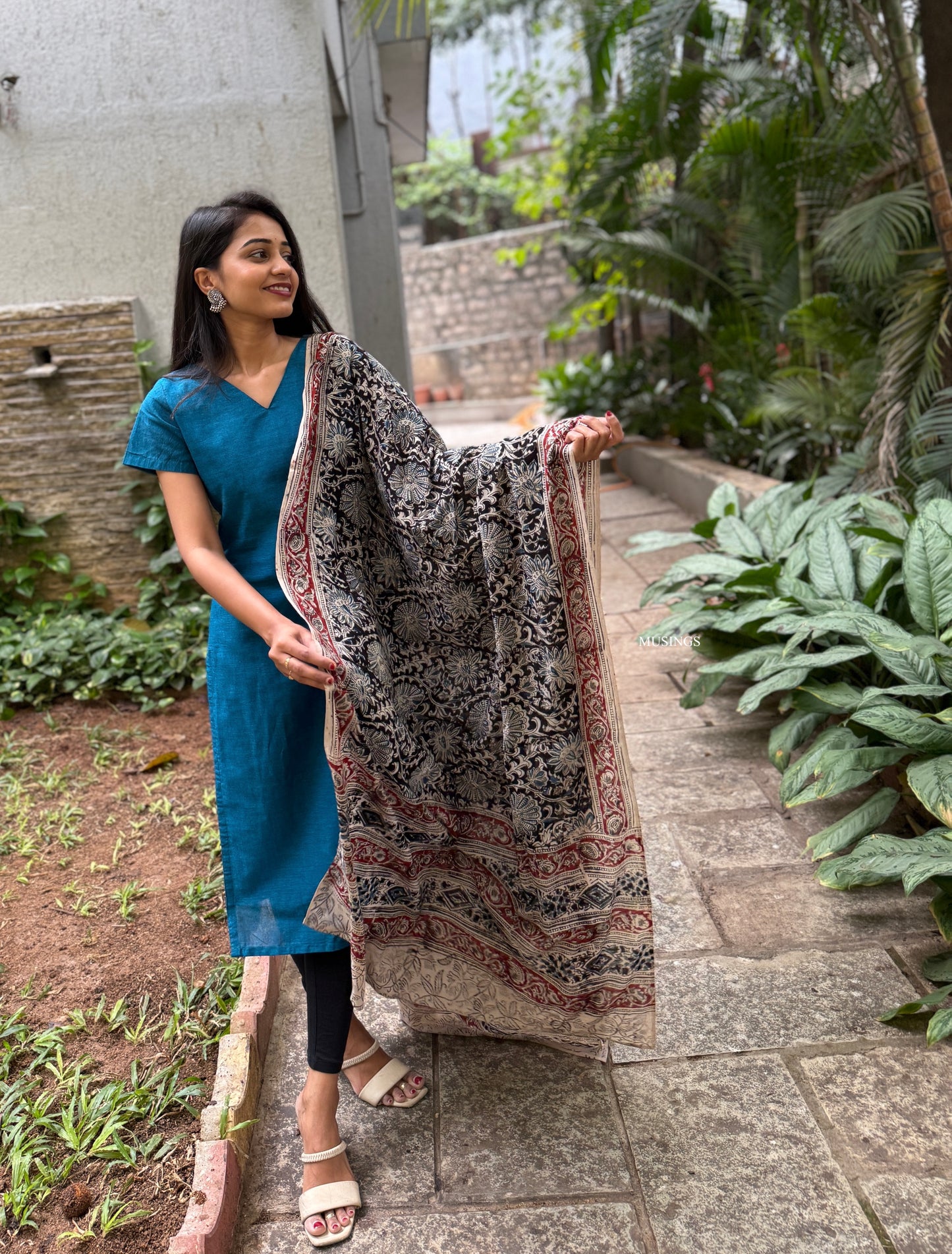 Varshini - Mangalgiri Kurta x Handblock Printed Kalamkari Dupatta