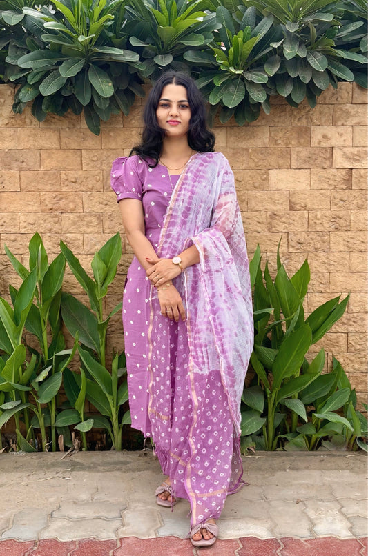 Saanvi Bandhej Kurta Set