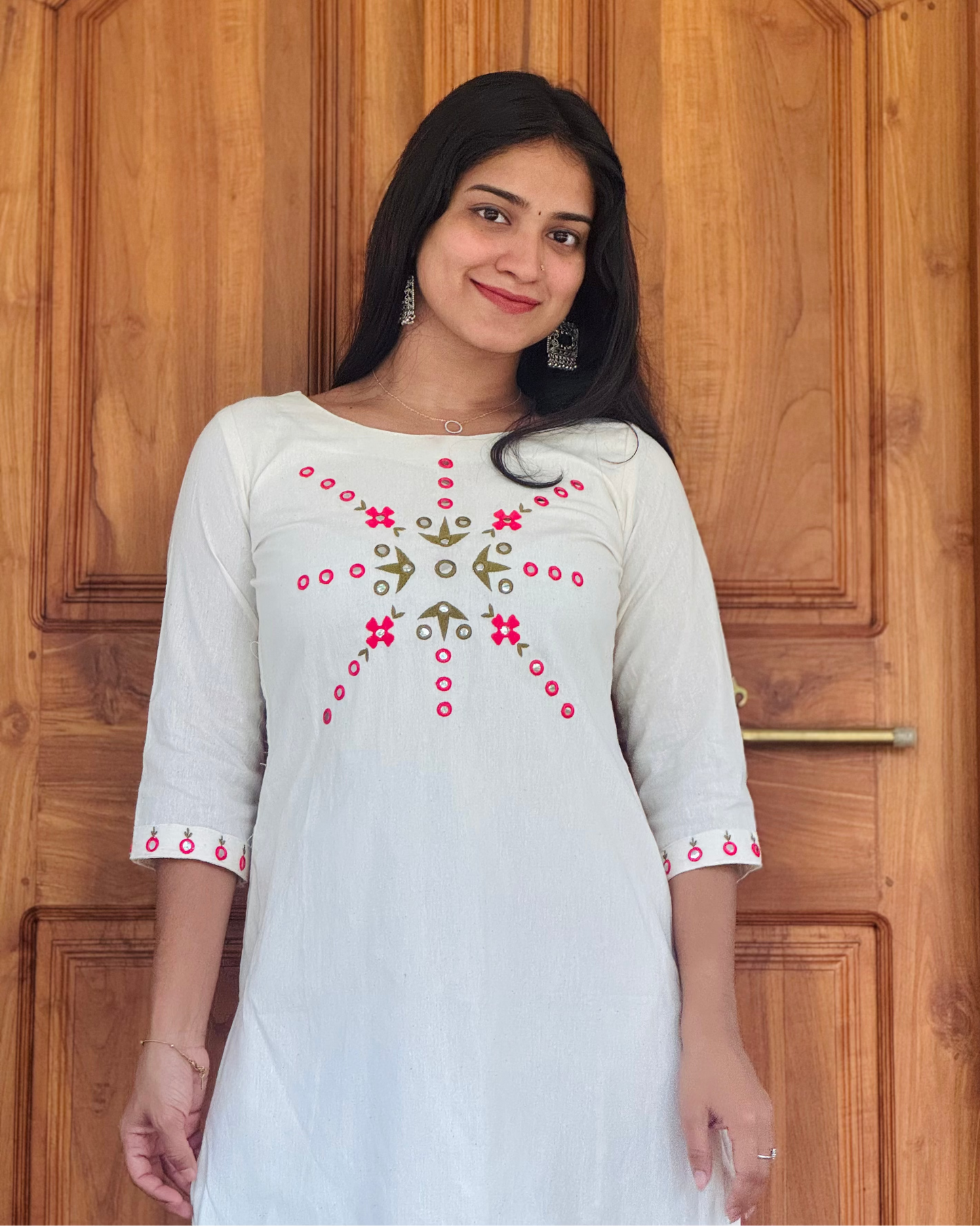 Laya - Embroidered White Straight Kurta